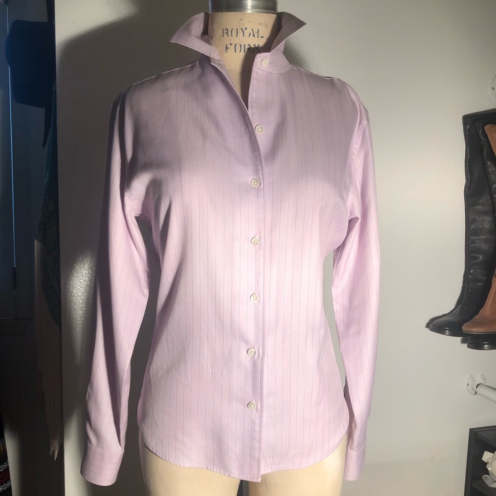 Beautifully tailored pink faconnable shirt.